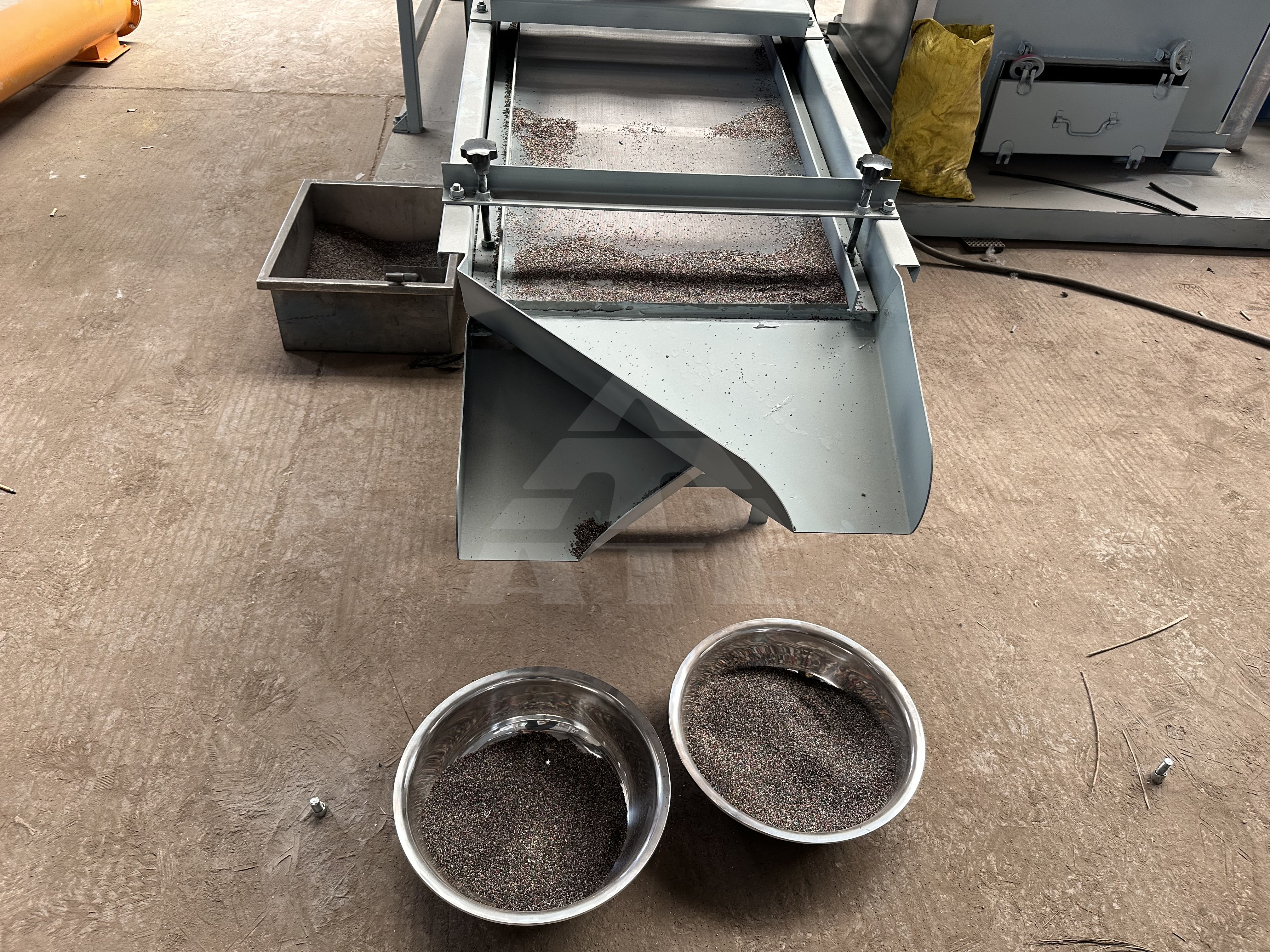 Dry Copper Wire Recycling Machine for Scrap Metal Shredding