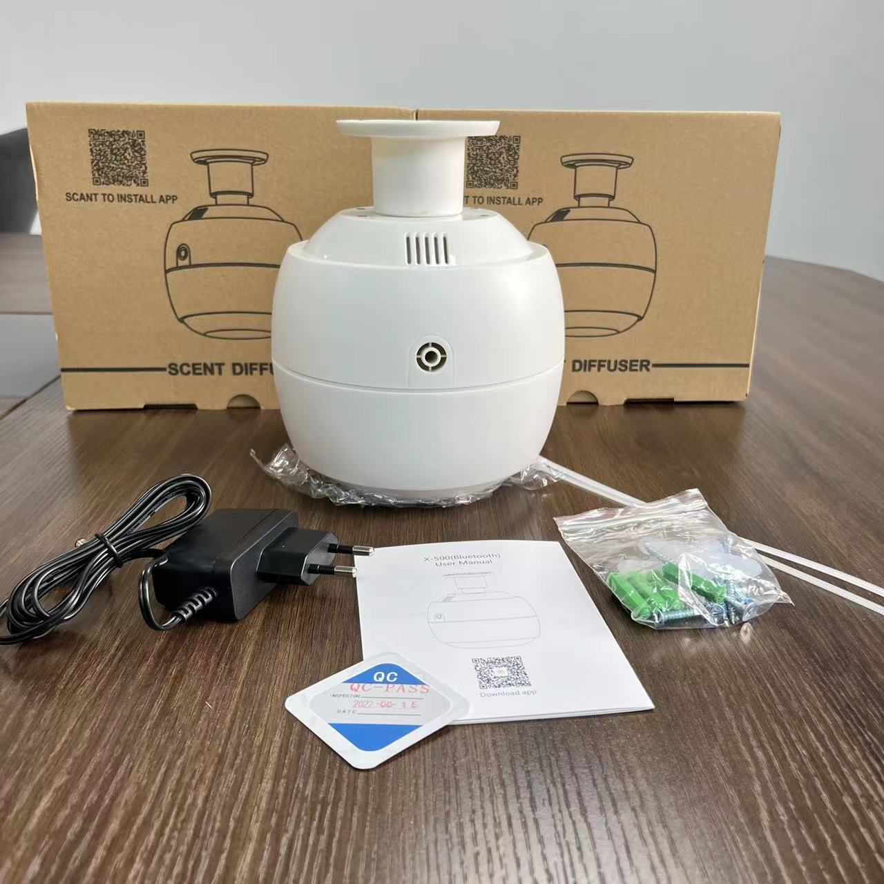 Modern Style Ceiling Plug in Fragrance Diffuser Machine Bluetooth Essential Oil Diffuser Electric Commercial Scent Diffuser
