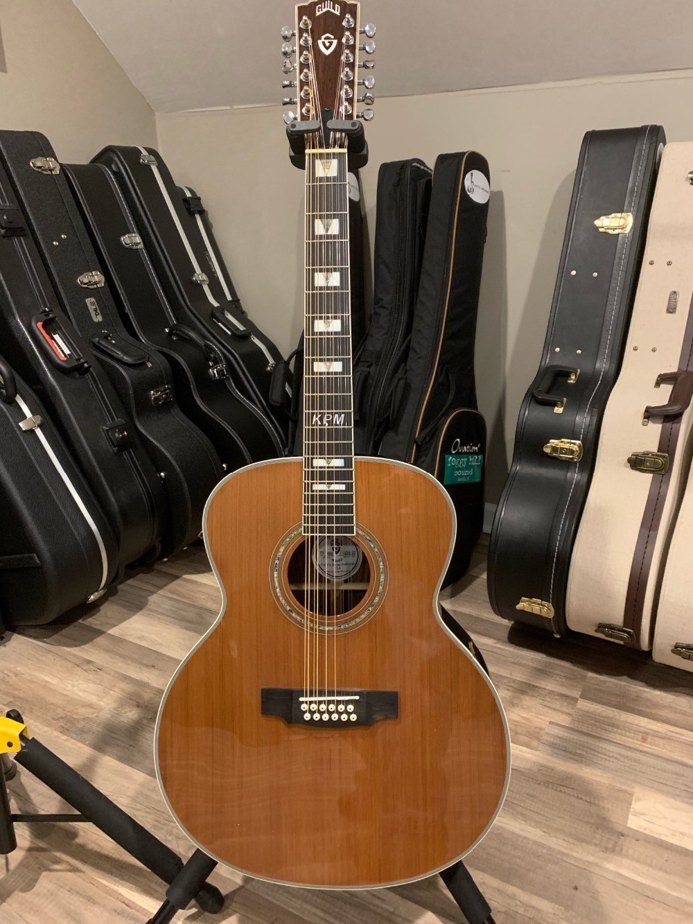 Custom AAAA All Solid Cedar Wood Dreadnought 41" Professional Customized Acoustic Guitar with Tuner Made in Taiwan