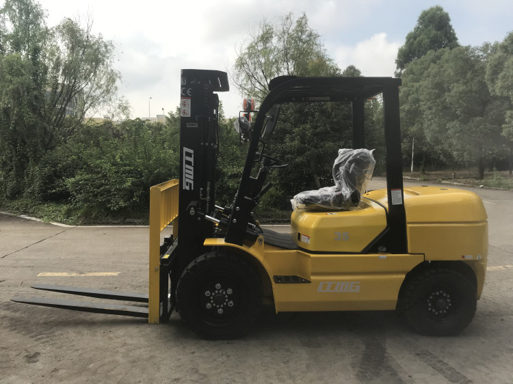 LTMG Counterbalance Forklift Truck , 3.5 Ton Environmental Industrial Lift Truck with optional engines