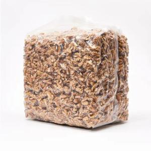 Quality Chinese Wholesale XinJiang 33 xiner Walnuts with shell 32mm with extra light kernels prices wholesale
