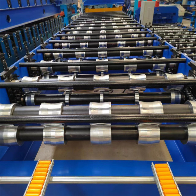 color steel 840 Roof Panel Roll Forming Machine hydraulic shear used steel construction