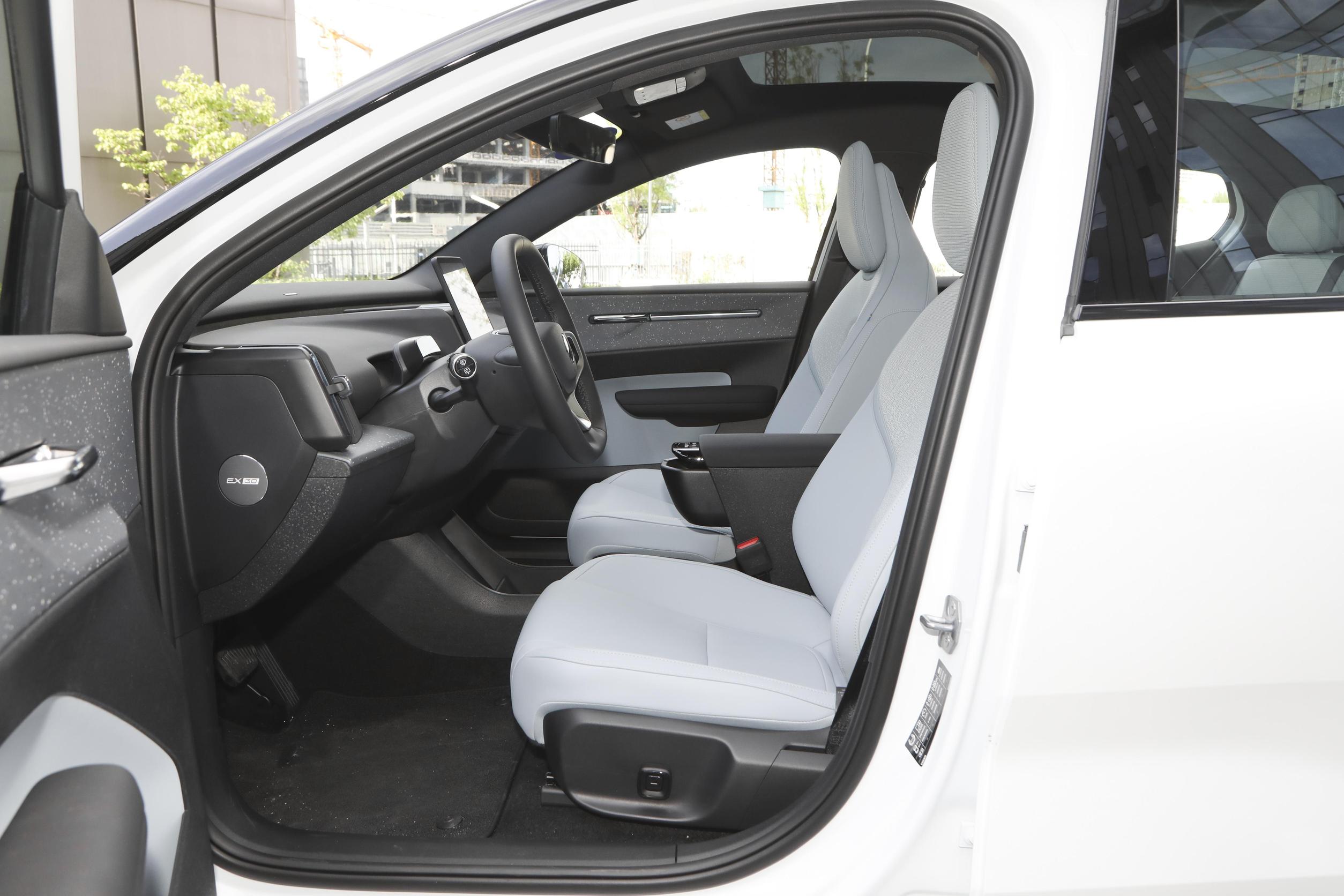 VOLVO ex30 2024 2025 RWD Medium Small SUV 5 Door 5 Seat Family Car 200Kw Pure Electric Range 410km Cost-saving Energy Vehicle