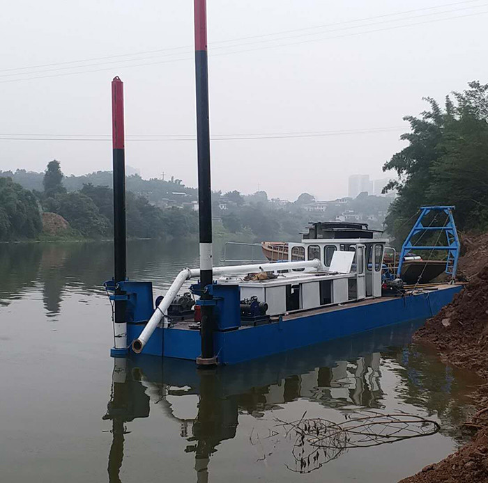 Customizable River Sand Dredging Machine Blue Color For Dredging Operations In Any Water Body