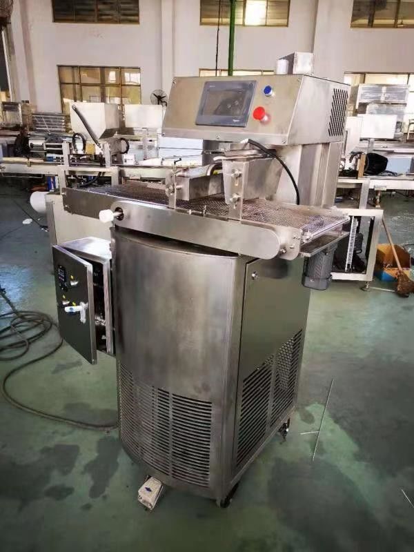 Chocolate Beans Processing Line Equipment, Automatic Chocolate Beans Moulding Machine 400MM/600MM Forming Roller