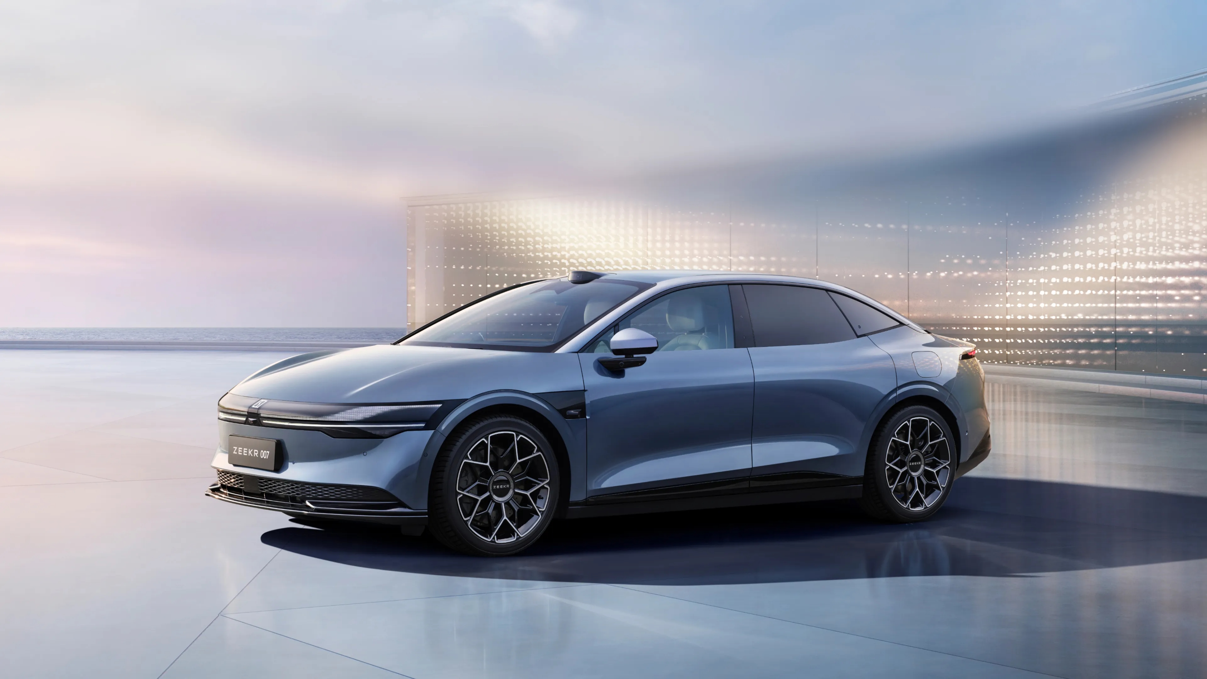 Zeekr 007 Electric Car 4WD High Speed Sedan 4880x1900x1448mm Five-Seater Sedan Design