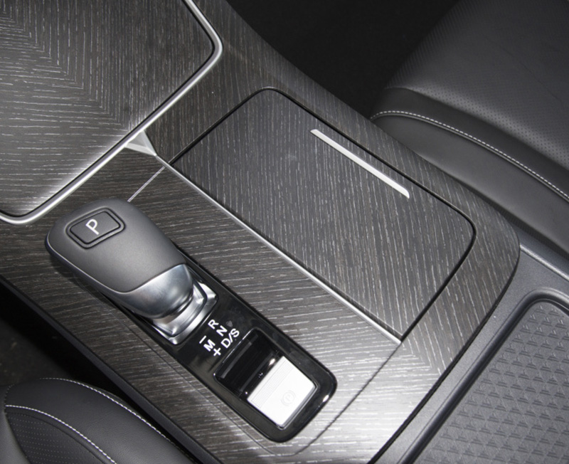 Dongfeng Venucia SUV Cars High Speed 200km Automatic Gasoline Petrol Trade with ESC Electronic Stability Control System