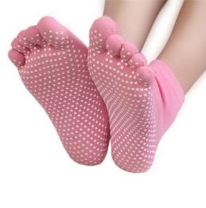Quality Non Slip Full Toe Women &amp; Men Pilates Strong Grip Five Finger Socks wholesale