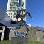 Mirror Polished Stainless Steel Monument Statue