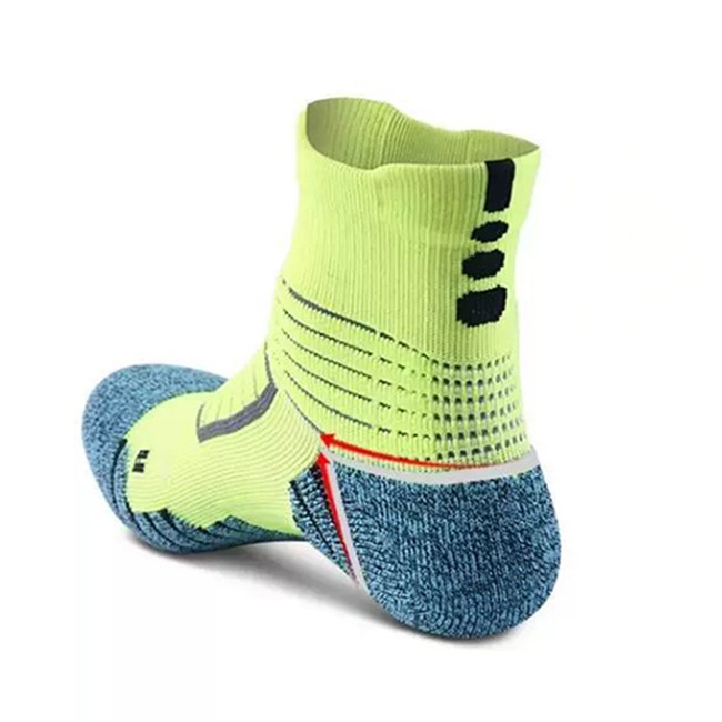 Cushion Padded Coolmax Sports Socks Breathable Athletic Crew Basketball Socks