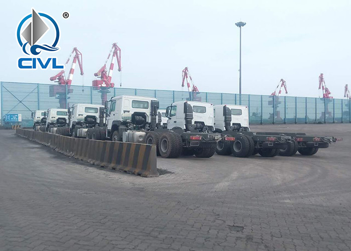 Blue 10 Tires Prime Mover Truck , High Cabin Howo Sinotruk 6x4 Tractor Truck 336HP Engine