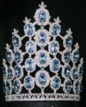 Blue rhinestone red crystal pageant crowns and tiaras disply custom pageant