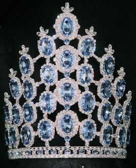 Blue rhinestone red crystal pageant crowns and tiaras disply custom pageant