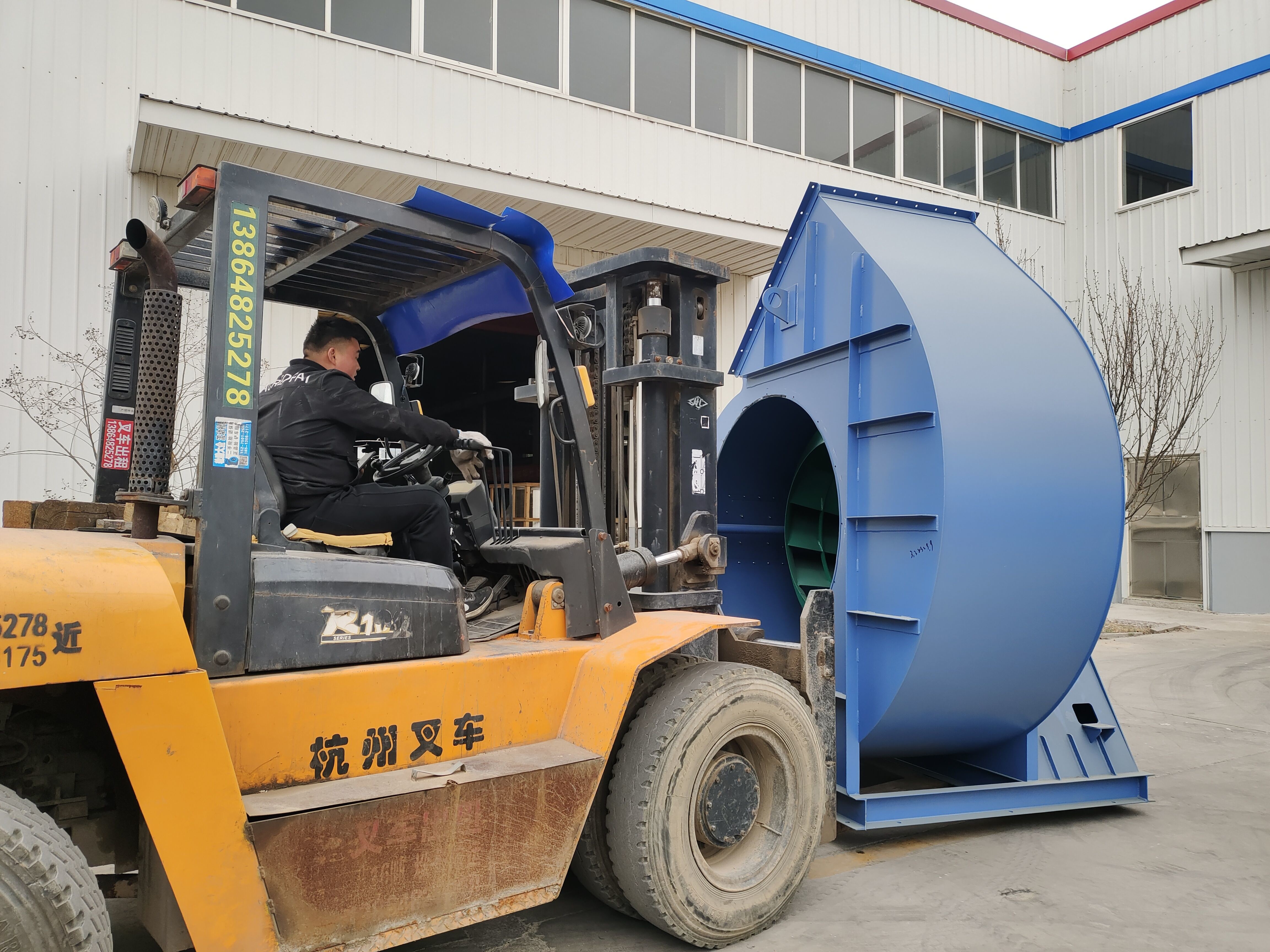 2-4mm Steel Pipe Out Wall Shot Blasting Machine For 3PE Anti Corrosion Coating Production Line