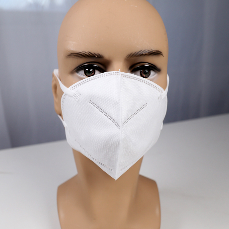 Adult KN95 Face Mask Anti Fog / Haze Dustproof Non Woven Fabrics Safety