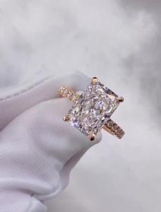 Quality Radiant Diamond Ring White Diamond Ring Engagement Wedding Rings Lab Grown Diamond Rings wholesale