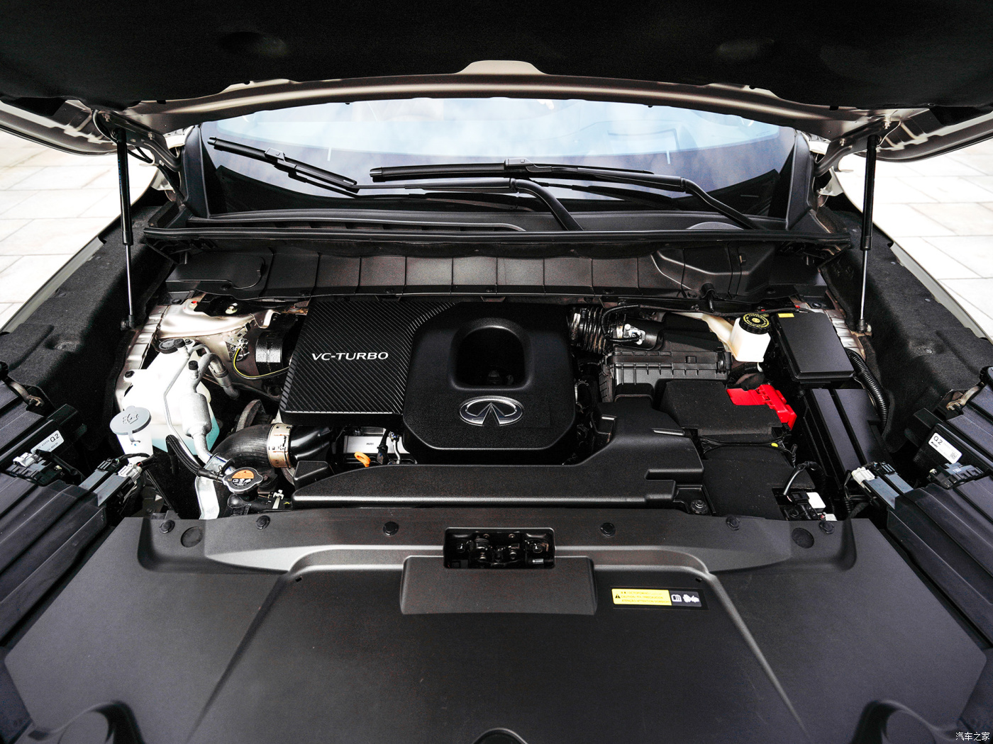 Euro IV 2024 INFINITI QX60 4WD 2.0T AWD Luxury LED Camera Electric Leather Turbo Multi-function Manual Gasoline Model