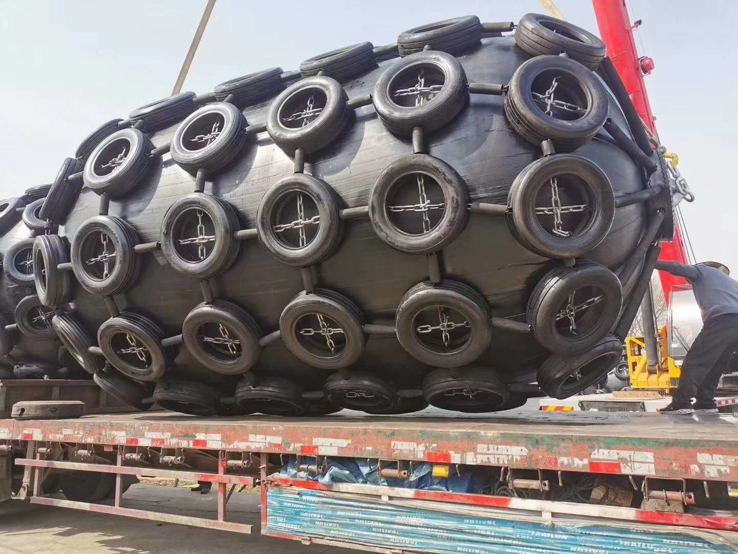 ISO17357 1m Length Pneumatic 50Kpa Rubber Marine Fender