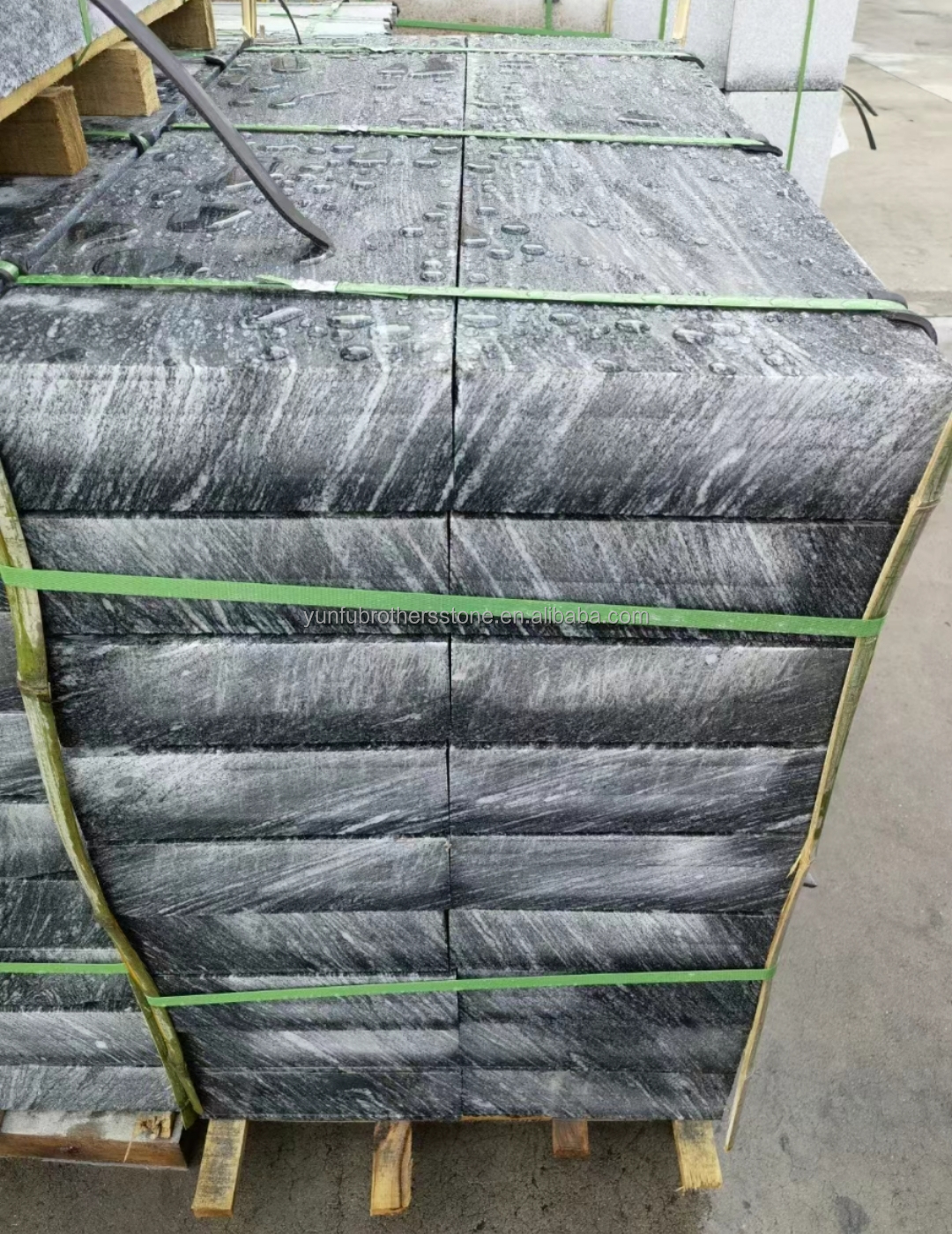 Modern Hotel Matt Surface Finishing Natural Stone Dark Grey Granite with White Veins Stair