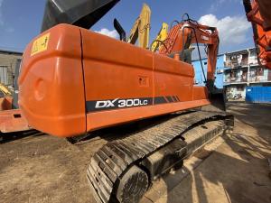 Quality 30 Ton Original Used Doosan DX300 Crawler Excavator With 1.27 m3 Bucket Capacity wholesale