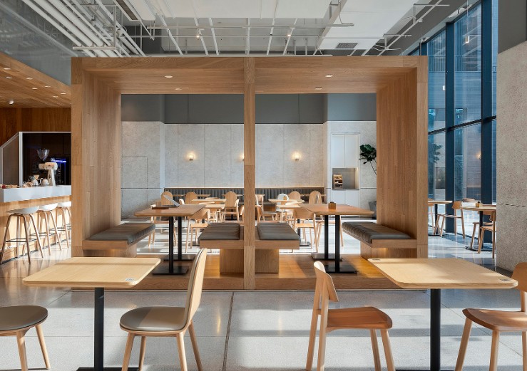 75cm Square Solid Wood Dining Table And 4 Chairs Plywood Coffee Shop