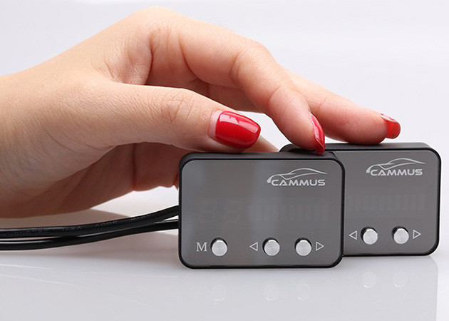 2.6 Inch Speed Up Car Throttle Controller With Remote 30 Acceleration Programs