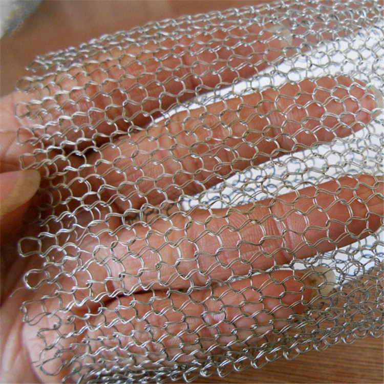 Stainless steel knitted wire mesh