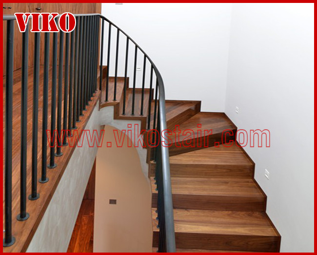 Wrought Iron Staircase VK85S Wrought Iron Handrail Tread Beech ,Railing tempered glass, Handrail b eech Stringer,carbon