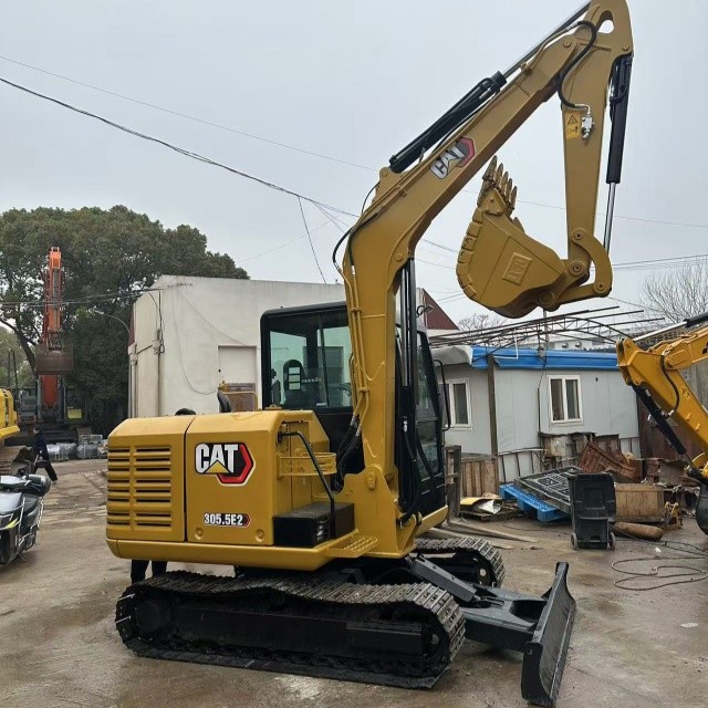 Used Caterpillar excavator 305.5 in great condition for sale