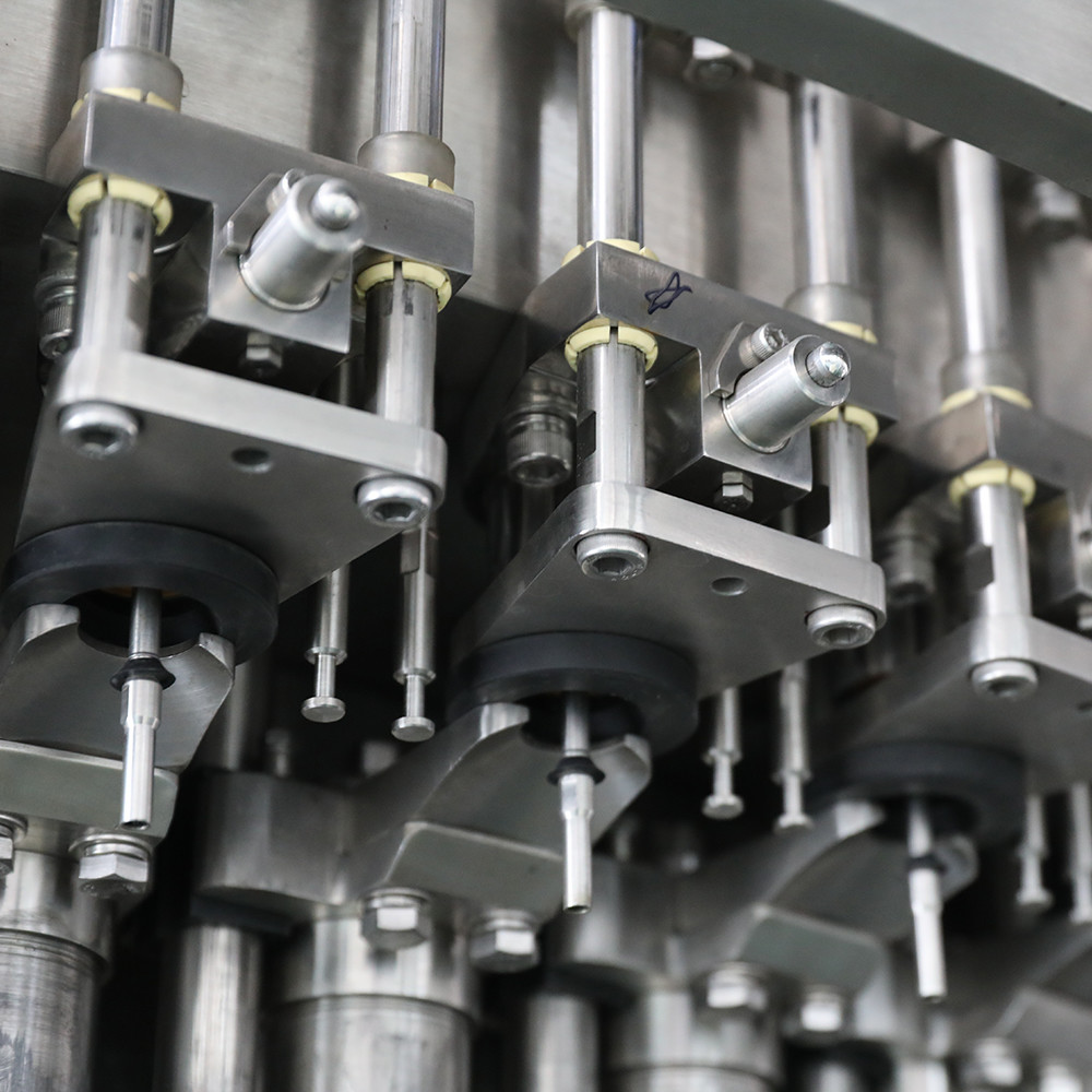 Energy Drink Carbonated Filling Machine 20000ml Soda Bottling Automatic