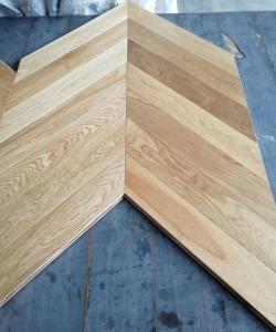 Quality Chervon Oak engineered wood flooring, AB grade, brushed and natural lacquered wholesale