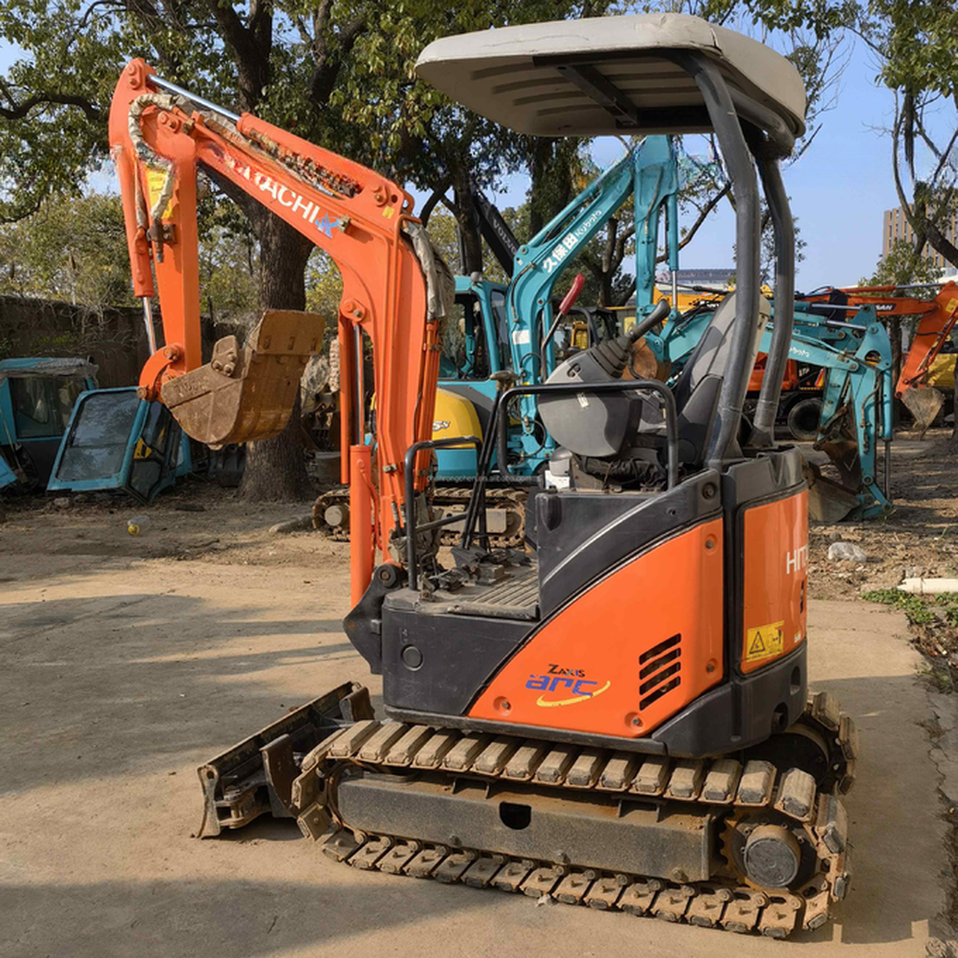 Multimedia System Used HINO 6*4 Heavy Duty 700 Dump Truck for Heavy Construction