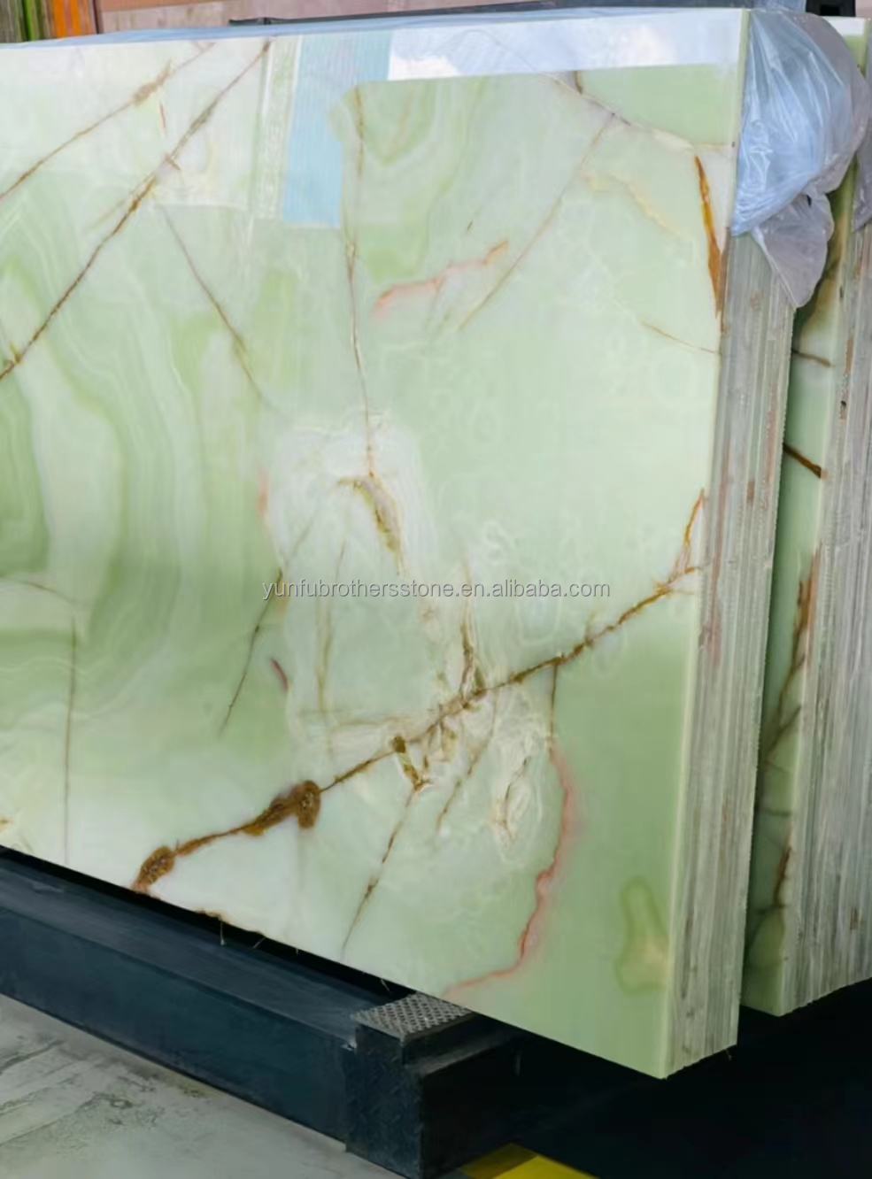 Modern Afghan Green Onyx Stone Slab for Hotel Living Room and Dining Hall Decoration