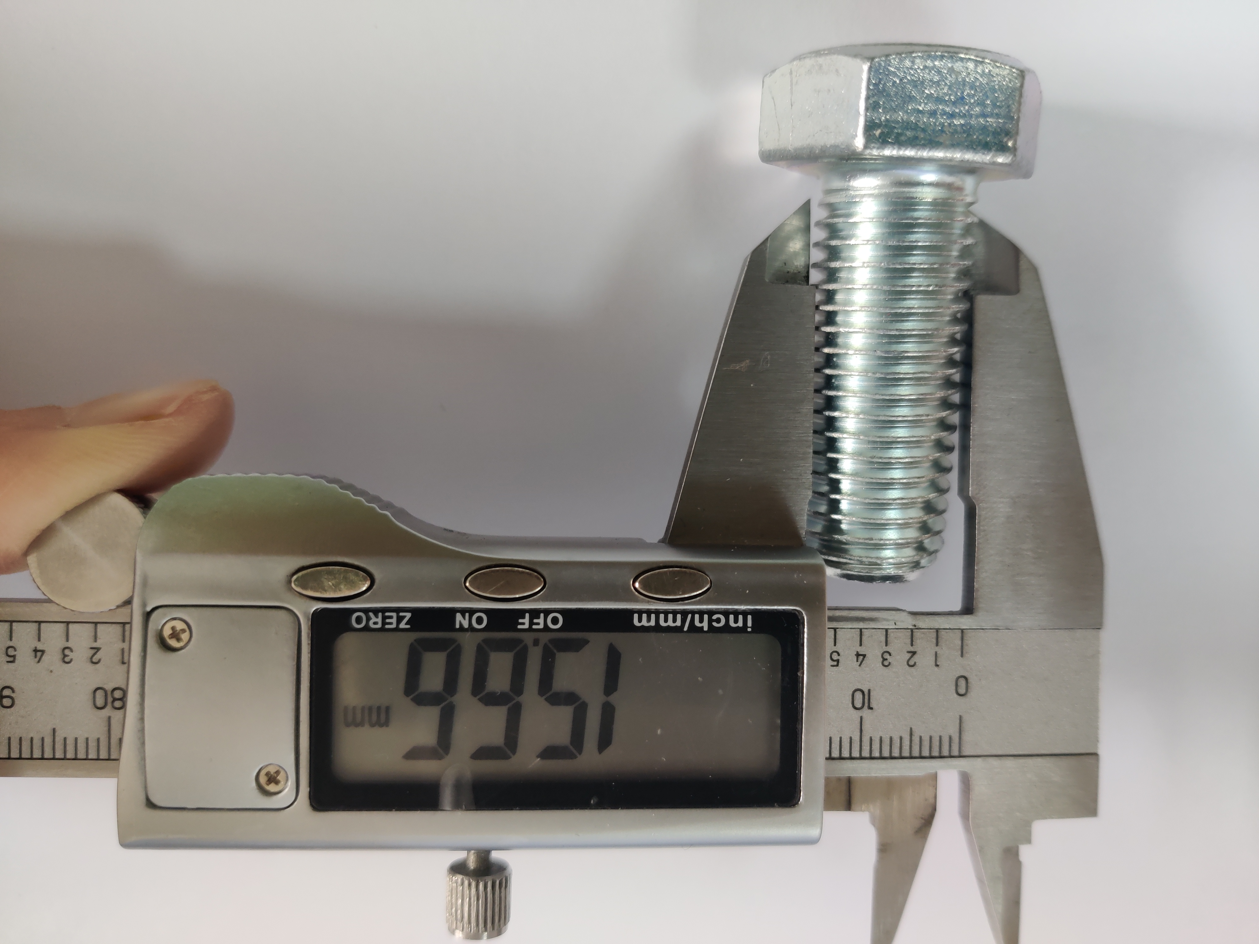 Producing ZP Grade 4.8/8.8/10.9/12.9 Metal DIN933 DIN931 Hex Bolt with ZINC Finish