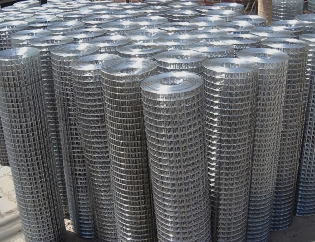 Silver Galvanized Steel Welded Mesh Rolls For Construction Work Abrasion Resistance