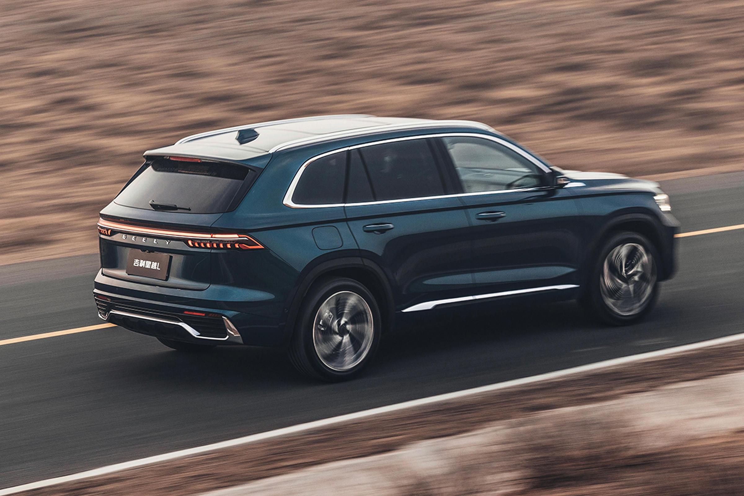 7 Speed Dual Clutch Gearbox 2023 Geely Monjaro 2.0T 4WD Flagship Luxury SUV with Retro LED and Electric Leather Interior