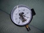 Pressure Gauge with Electric Contacts