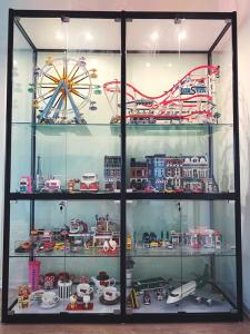 Quality Medal Cup Tempered Glass Showcase Exhibiting Gift Glass Display Case wholesale