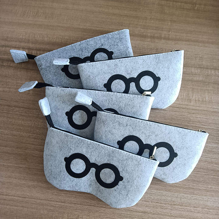 Stock Anti Fog Suede Eyeglass Cleaning Cloth 220gsm Customer Logo