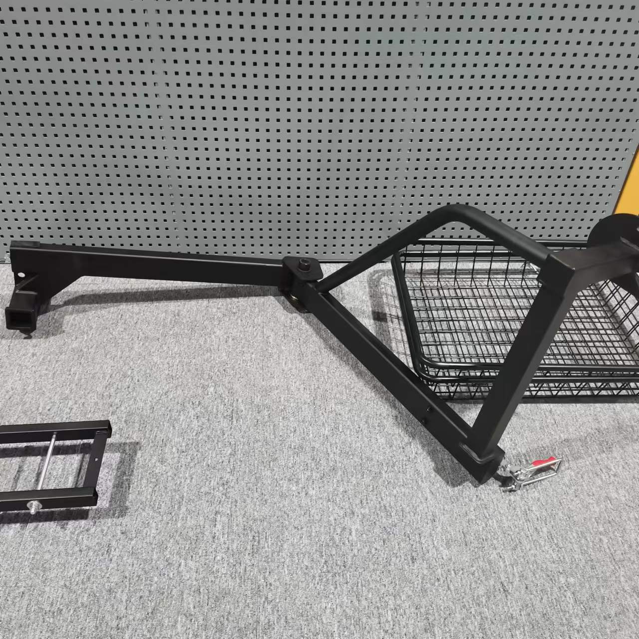 Black Steel Hitch Mount Spare Tire Carrier for Toyota Bike Carrier Modification