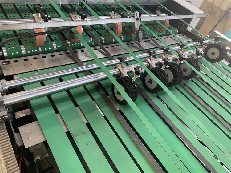 Cutting Motor 3.0KW accuracy Single Roller Paper Sheeter Machine for Precise Cutting