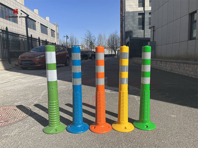 75cm Flexible Plastic Spring Post Durable PU Road Sign Posts For Safety