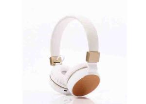 Quality Lightweight Over Ear Bluetooth Stereo Headphones 120 Standby Time 3 . 7V wholesale