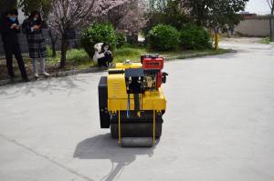 Quality Dynamic Small Vibrating 5.9L Manual Road Roller Machine wholesale