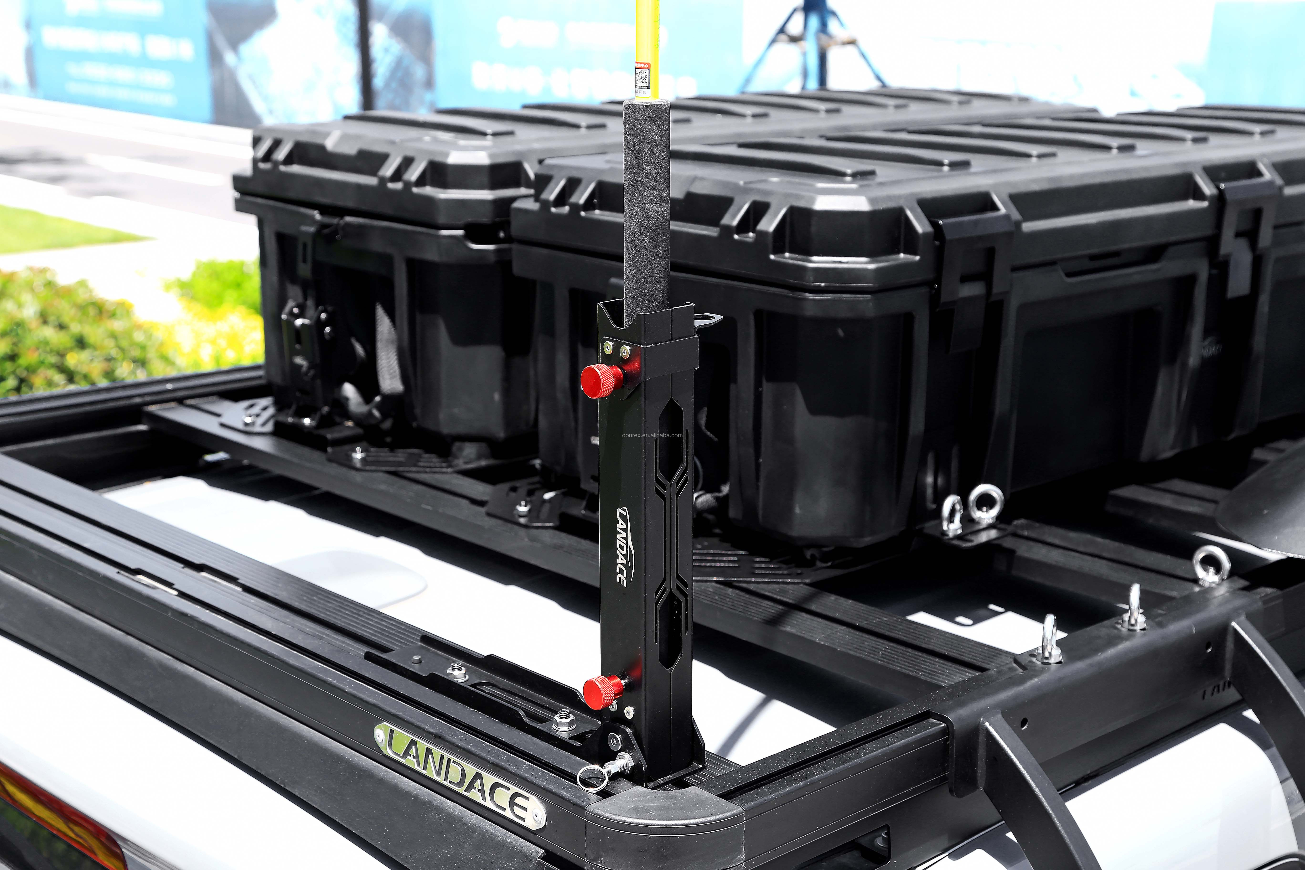 Universal 4x4 Off Road Accessories Roof Rack Mount Flagpole Bracket Mechanical Style