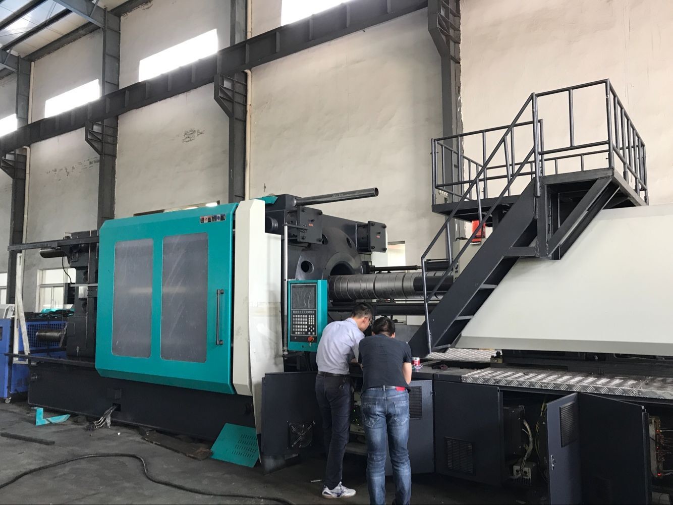 Custom Plastic Injection Molding Machine For Disposable Plastic Plates