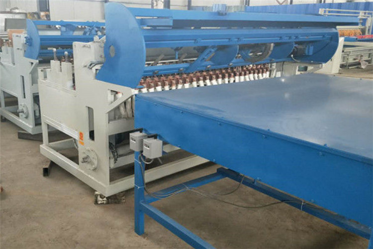 Industrial 2500mm Wire Mesh Welding Machine For Panel Roll
