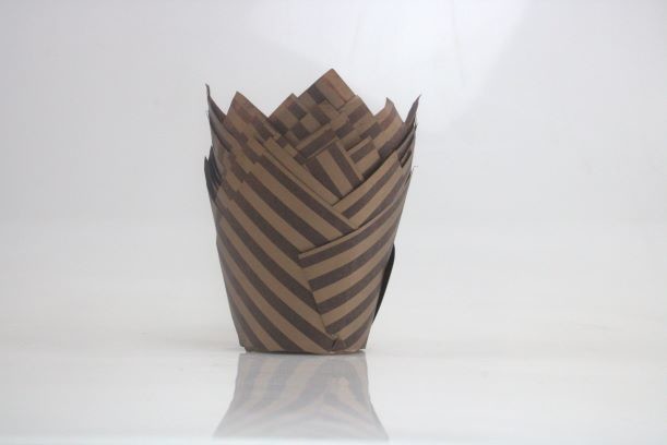LFGB Greaseproof Paper Tulip Muffin Cups For Cake Baking