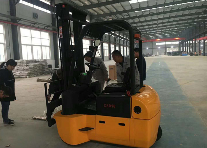 Four Direction 2 Ton Electric Forklift Truck For Side Loading AC Driving Motor​
