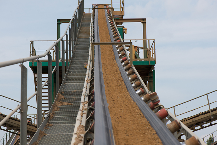 Aging Resistance Mining Steel Pipe Belt Conveyor Roller with 204205305306308000 Bearing Model